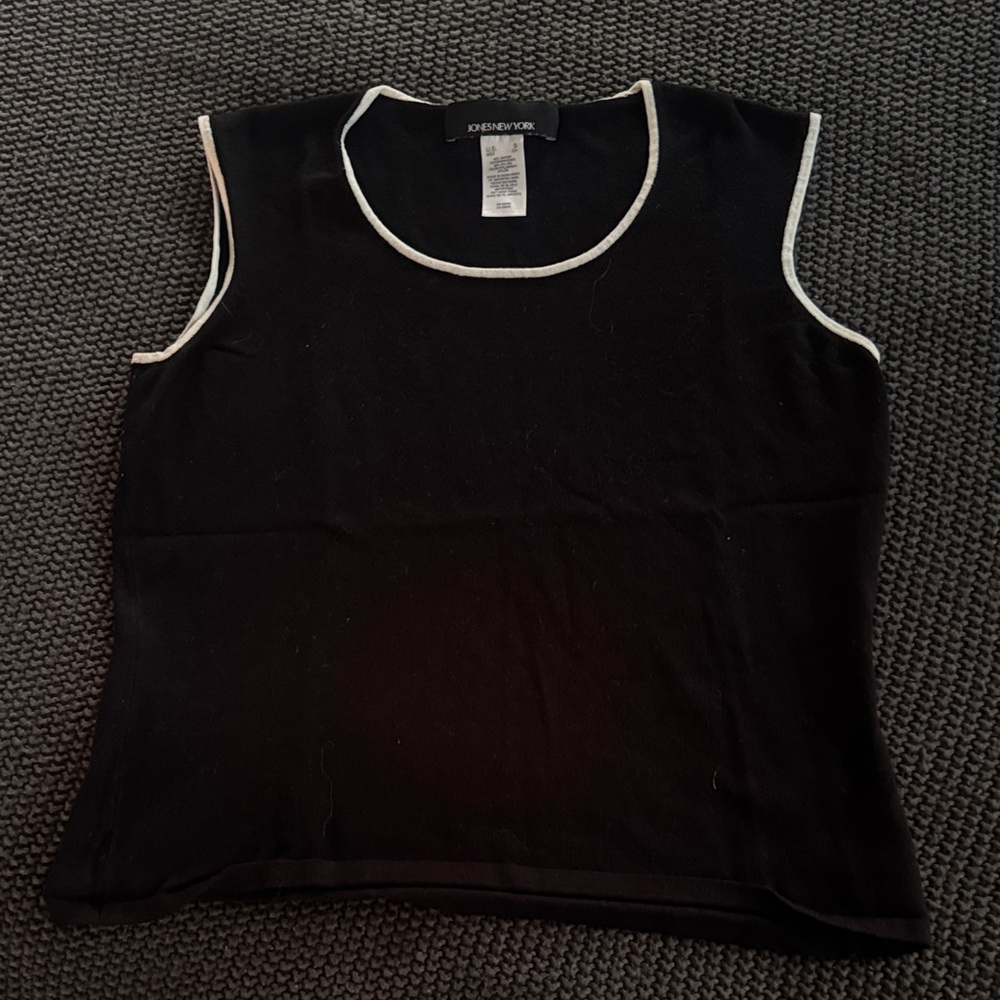 Jones New York Black Tank Top with White Piping